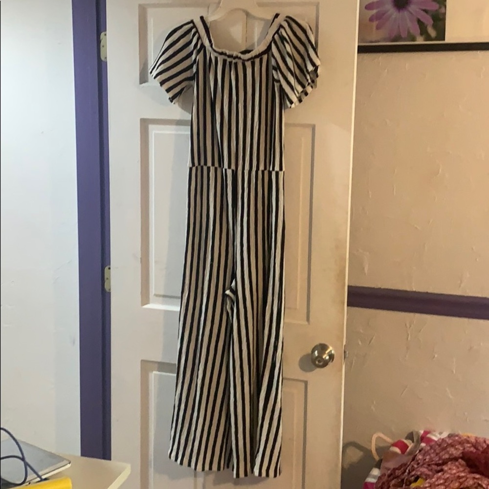 Nice cute jumpsuit